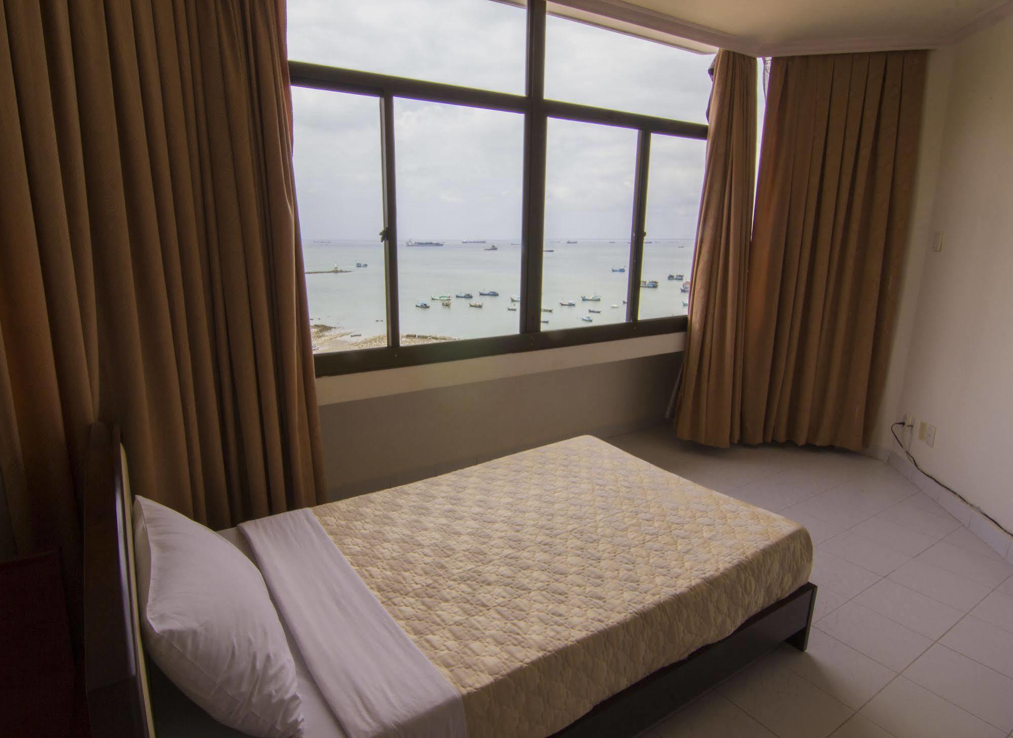 Vung Tau P&T Hotel Buitenkant foto