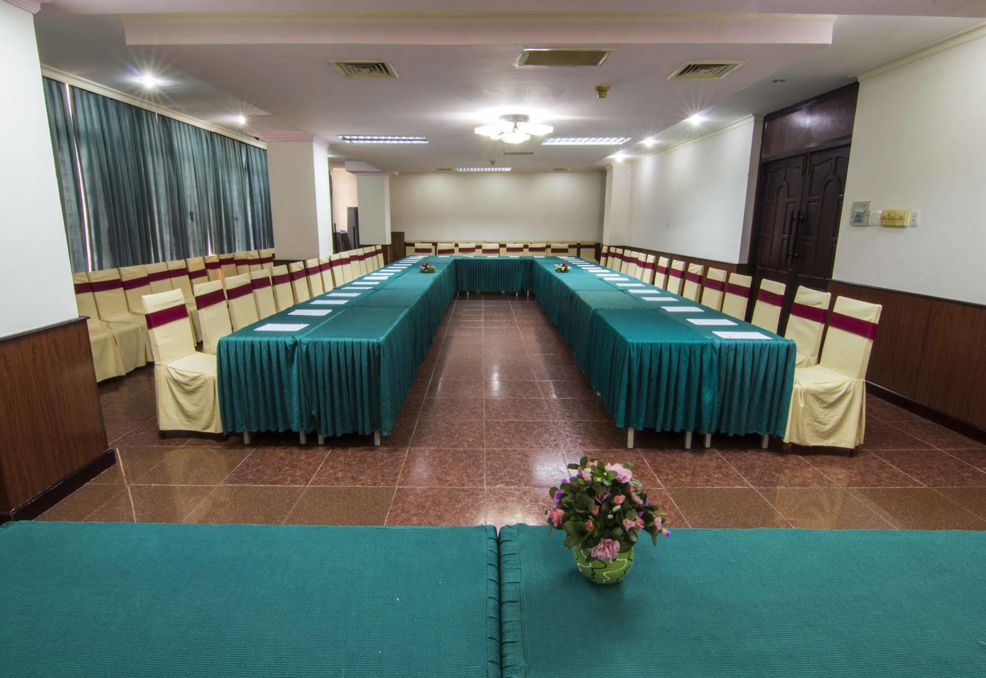 Vung Tau P&T Hotel Buitenkant foto